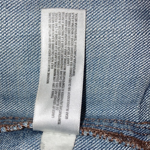Old Navy Petite Large Jean Jacket - Picture 12 of 12